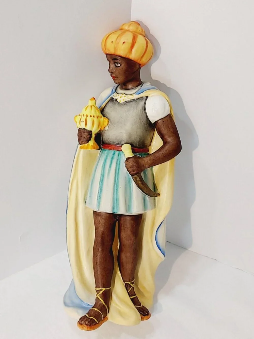 W. Goebel M.I. Hummel Vintage Moorish King Wise Man Figurine, 1951, 8